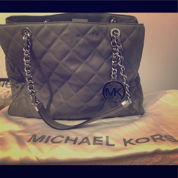 MICHAEL Michael Kors Handbags - Michael Kors Purse - NEW WITHOUT TAGS